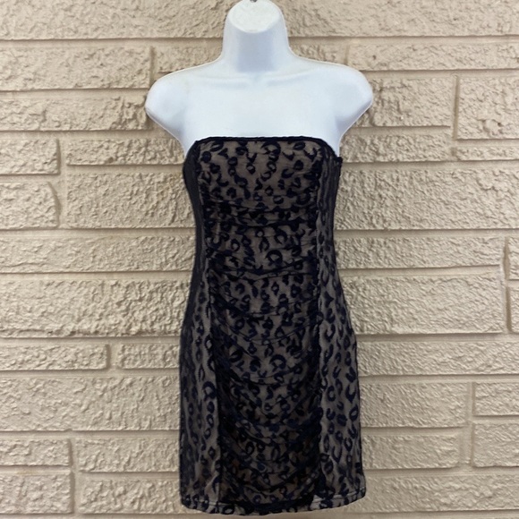 Forever 21 Dresses & Skirts - 🌹Forever 21 Animal Print Design Stretch Lace Ruched Front Dress